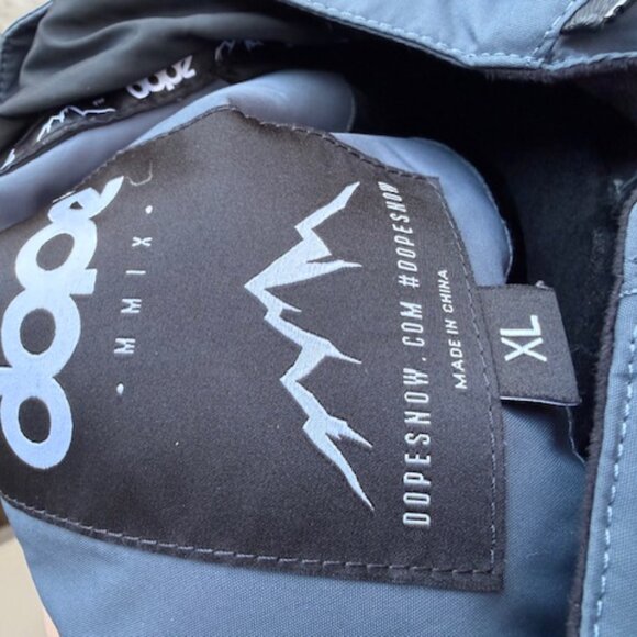 Dope Snow Akin Snowboarding - Picture 5 of 7